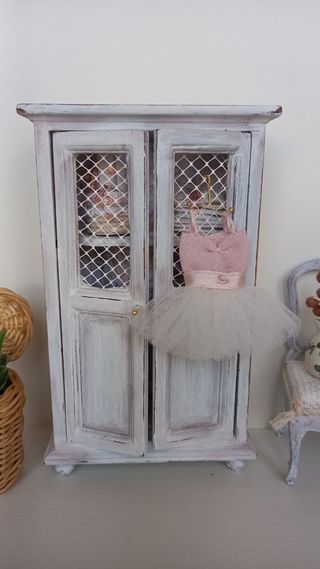 Mini Armadio Shabby Chic per Casa delle Bambole