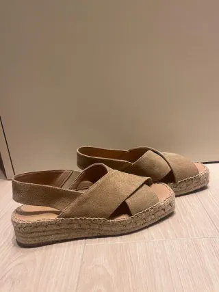 Sandalias Polka beige mujer