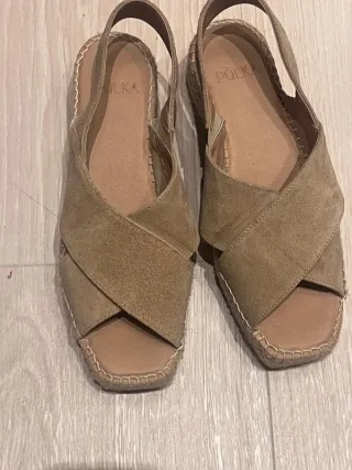 Sandalias Polka beige mujer