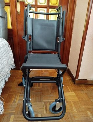 Silla de ruedas plegable ligera