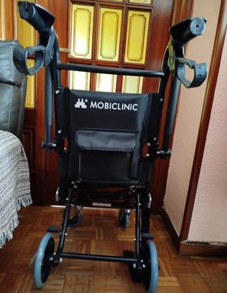 Silla de ruedas plegable ligera