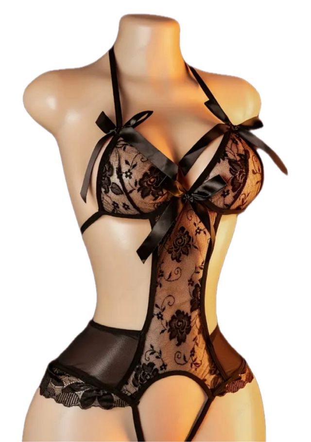 Lencería negra sexy