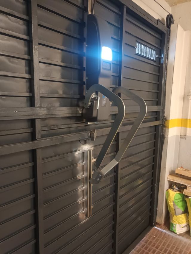 Motor puerta basculante