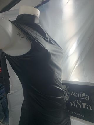 Vestito nero aderente