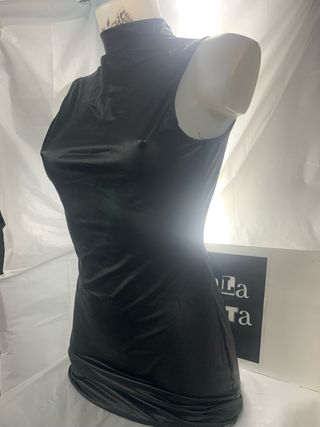 Vestito nero aderente