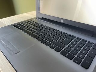 Portátil HP 15.6” 250GB 8GB