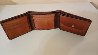Cartera cuero marrón artesanal