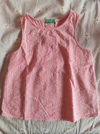 Blusa Benetton niña rayas rojas 4-5 años