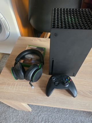 Xbox Series X - Consola +  accesorios y juegos