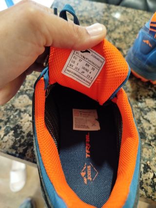 Zapatillas Joma Trail - Azul y Naranja