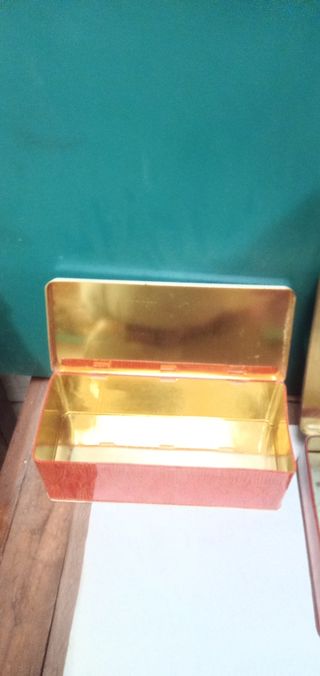 2 scatole metalliche vintage