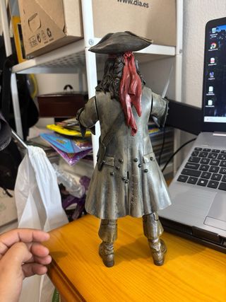 Figura Articulada Jack Sparrow • 30 Centímetros