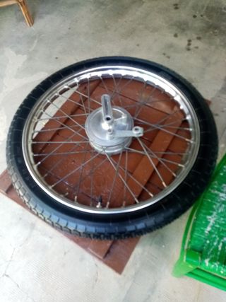 Rueda Moto Clásica para la derbi antorcha.. 