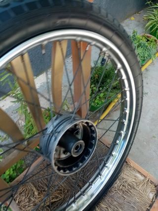 Rueda Moto Clásica para la derbi antorcha.. 