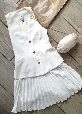 Vestido blanco - Falda plisada