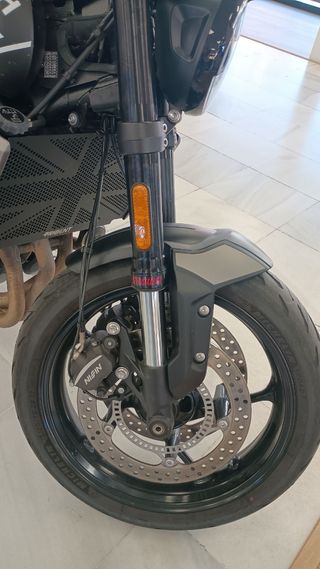 Triumph Trident 660 - Moto Impecable