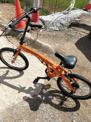 Bicicleta plegable naranja
