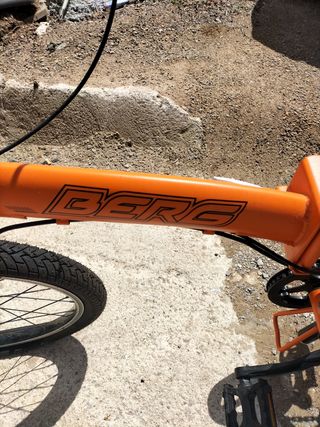 Bicicleta plegable naranja