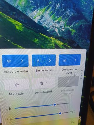 Surface Pro 8 LTE i5-1145G7 8GB 256GB Batt 100%