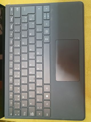 Surface Pro 8 LTE i5-1145G7 8GB 256GB Batt 100%