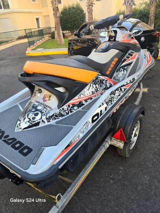 Moto acuática Sea-Doo RXT 2009