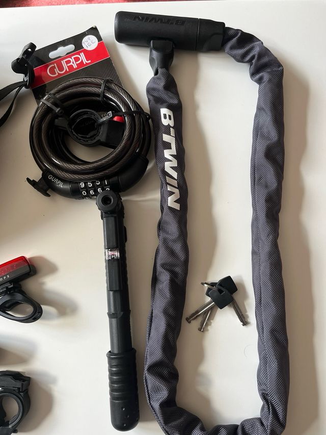 Kit Accesorios Bicicleta: Casco, Candado, Luz, etc