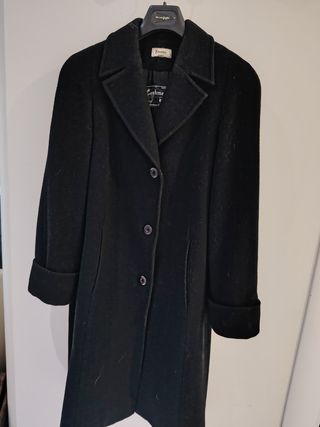 Abrigo Cashme negro talla 48