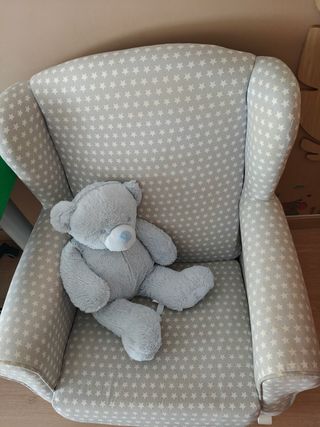 Sillón mecedora infantil con estrellas