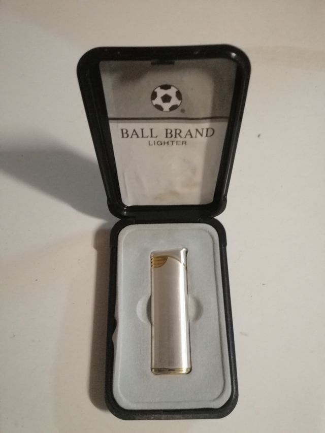 Accendino da collezione argentato