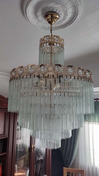 Lámpara de cristal con metal dorado 