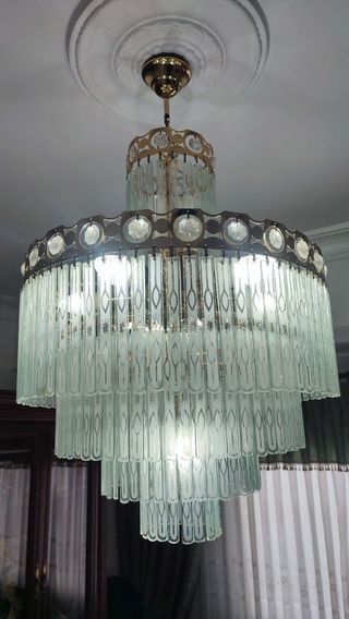 Lámpara de cristal con metal dorado 