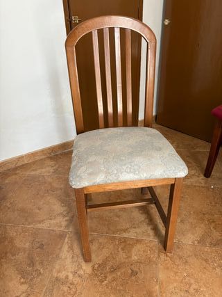 4 sillas madera - tapizadas beige