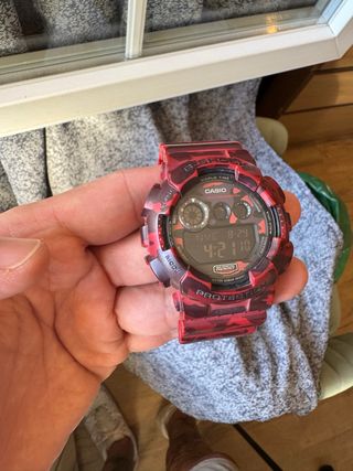 G-Shock Reloj Rojo-Negro