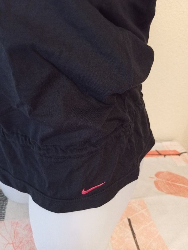 Camiseta Nike negra mujer