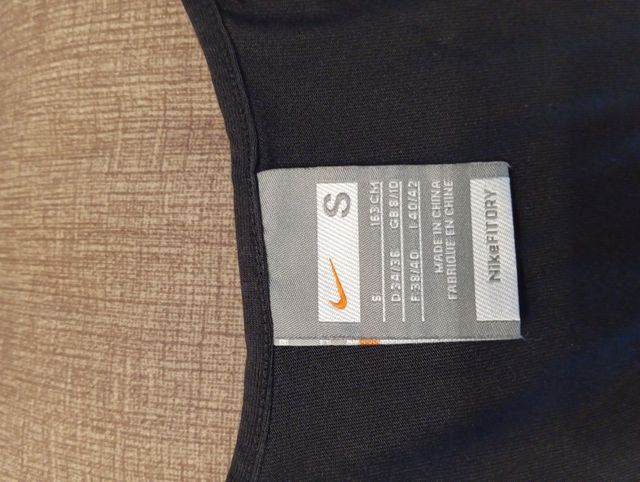 Camiseta Nike negra mujer