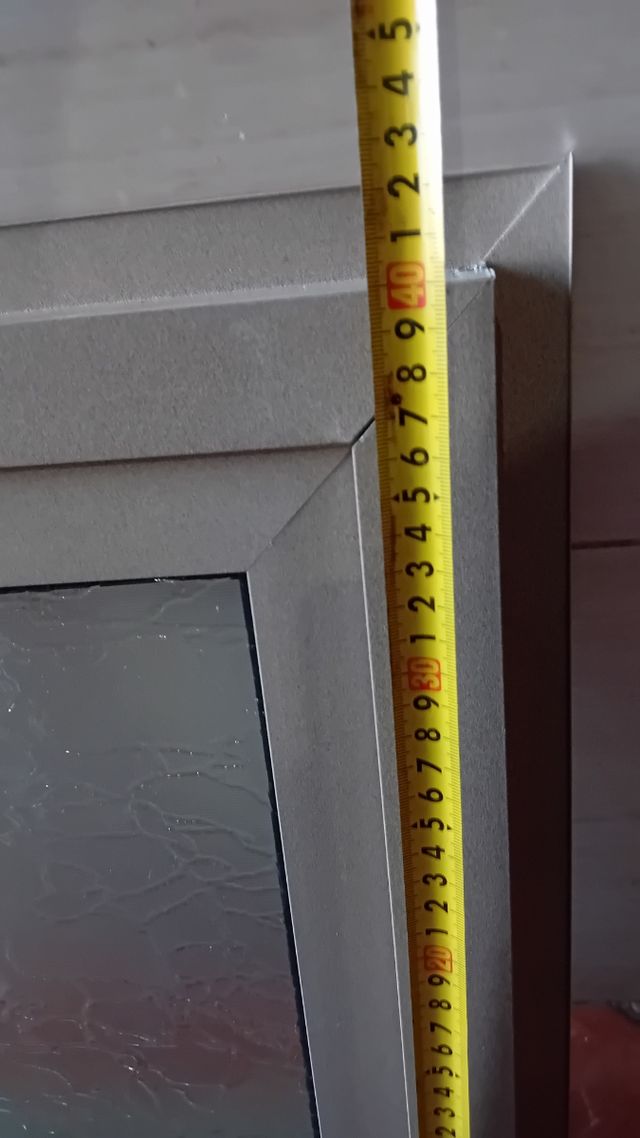 Ventana aluminio pequeña