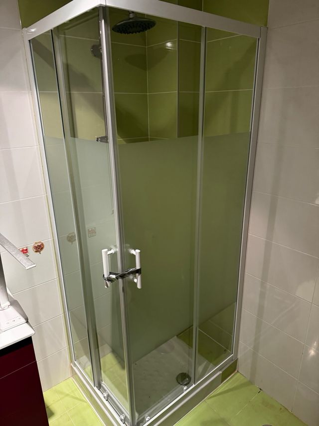 te monto tu mampara de ducha, bañera, biombo !