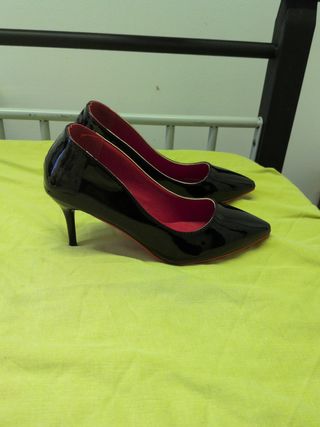 Zapatos tacón aguja negros talla 39
