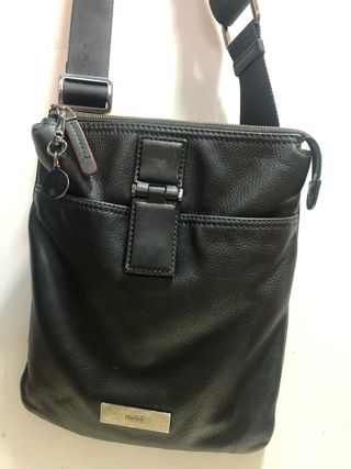 Bolso HUGO Boss bandolera piel negra
