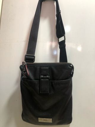 Bolso HUGO Boss bandolera piel negra