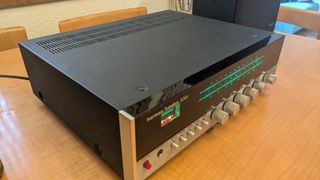 Harman Kardon 330c: Amplificador Vintage