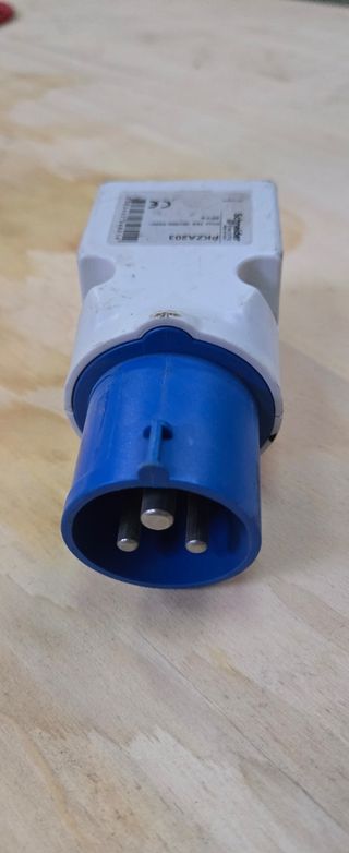 Adaptador Cetac a Schuko Schneider