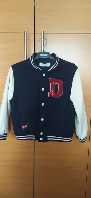 CHAQUETA  BOMBER niño con mangas en polipiel .