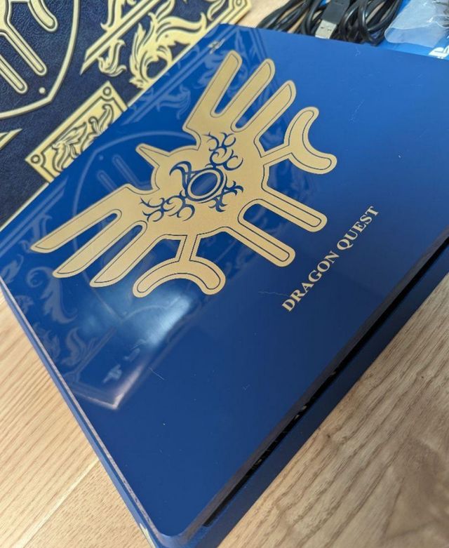 PS4 (PlayStation 4) da 1 TB - Dragon Quest Edition