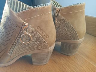 Botines beige mujer