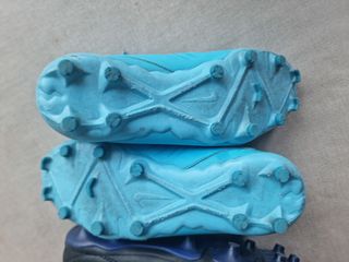 Botas de fútbol niño Nike/kipsta n35 (2 pares)