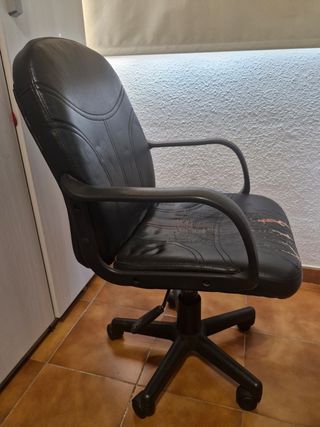 SILLA ESCRITORIO GIRATORIA NEGRA