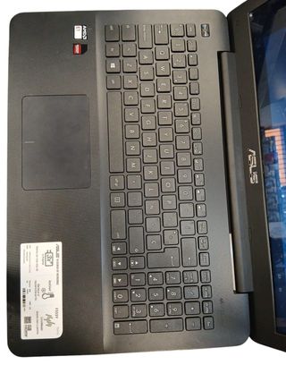 PORTATIL ASUS F555Y AMD E1-7010 8 GB RAM/1TB HDD + CARGADOR
