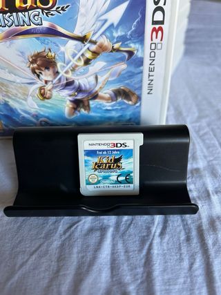 Kid Icarus: Uprising 3DS + extras