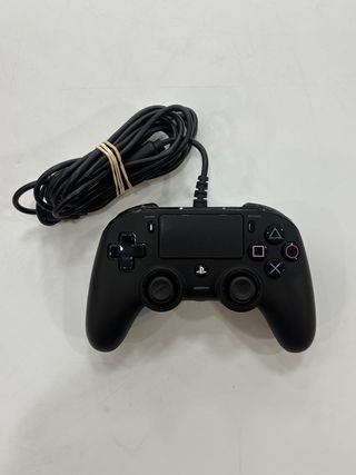 CONSOLA SONY PS4 SLIM 1TB + MANDO NACOM